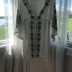 WHITE BEACH DRESS